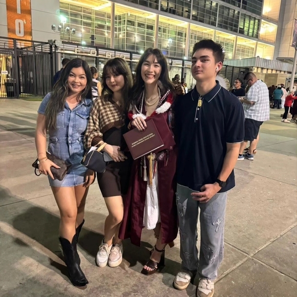 Live shows tag Wednesday  and Thursdays 7pm central - Picture 15 of 16